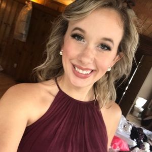 Meet your posher- Brittany Hope.🖤